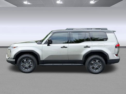 Used 2024 Lexus GX 550 AWD/4WD image 2