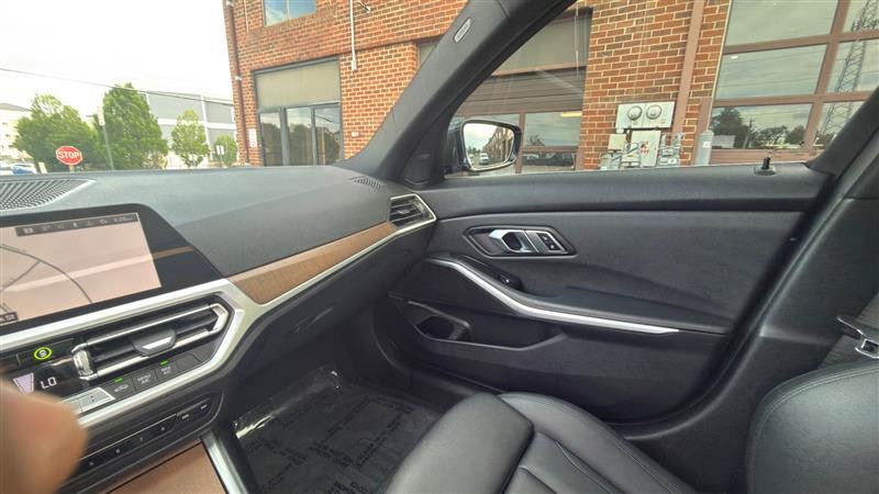 Used 2019 BMW 330i xDrive Sedan w/ Driving Assistance Package AWD/4WD image 39