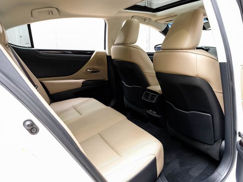 Used 2019 Lexus ES 350 w/ Premium Package image 33