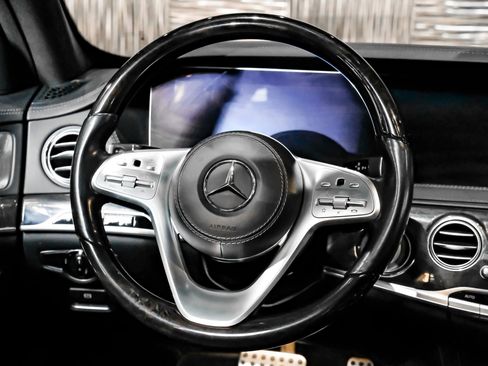 Used 2019 Mercedes-Benz S 560 Sedan image 15