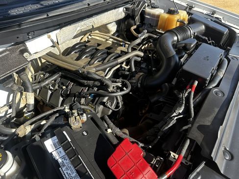 Used 2011 Ford F150 XLT w/ XLT Convenience Pkg image 29