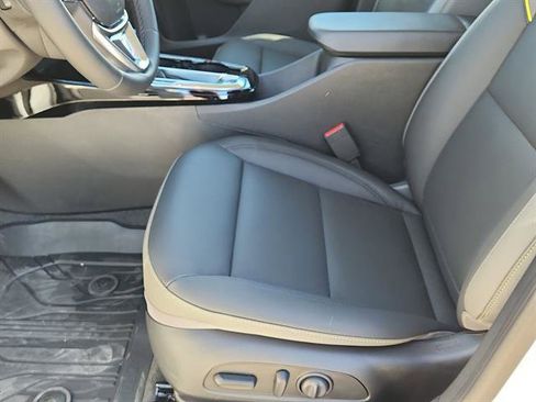 Used 2026 Chevrolet Trax ACTIV w/ Driver Confidence Package image 8