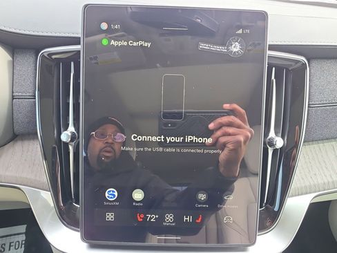 New 2026 Volvo XC90 B6 Ultra image 25