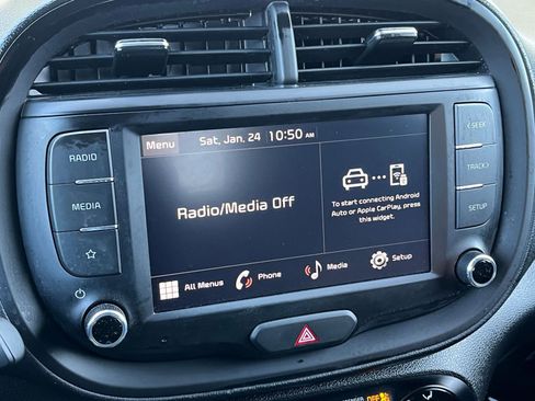 Used 2025 Kia Soul LX w/ LX Technology Package image 20