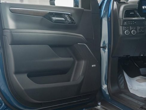 New 2026 Chevrolet Suburban High Country image 46