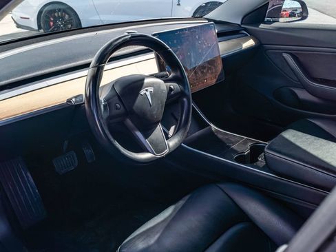 Used 2018 Tesla Model 3 Mid Range RWD image 6