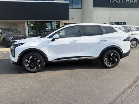 New 2026 Kia Sportage LX AWD/4WD image 2