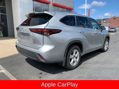 Certified 2025 Toyota Highlander LE AWD/4WD image 3