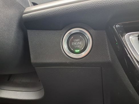 Used 2024 Chevrolet Traverse LT FWD image 13