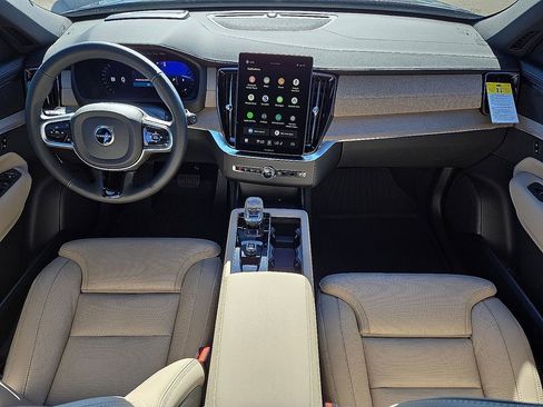 New 2026 Volvo XC90 B6 Ultra image 17