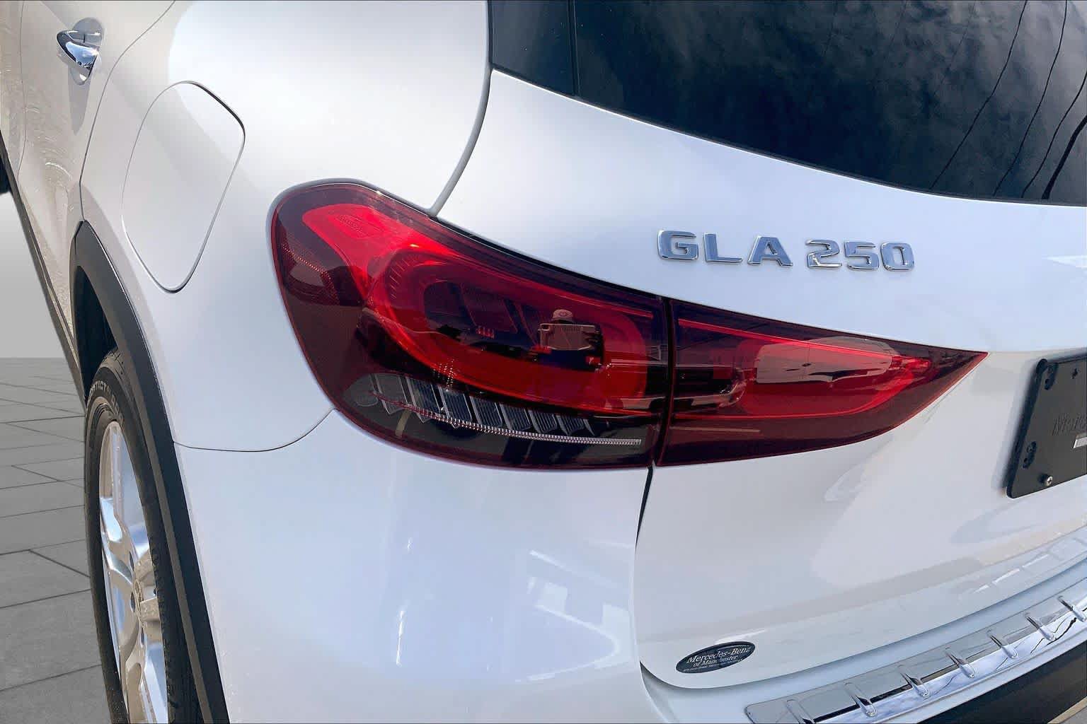 Used 2021 Mercedes-Benz GLA 250 4MATIC image 27