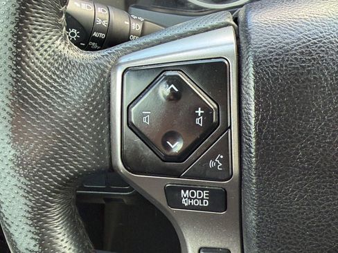 Used 2021 Toyota Tacoma SR5 RWD image 18