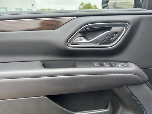 Used 2023 GMC Yukon SLE w/ Gmc Pro Safety Plus Package image 21