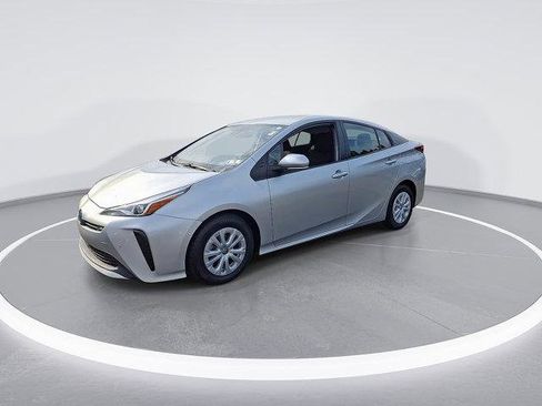 Certified 2022 Toyota Prius LE FWD image 6