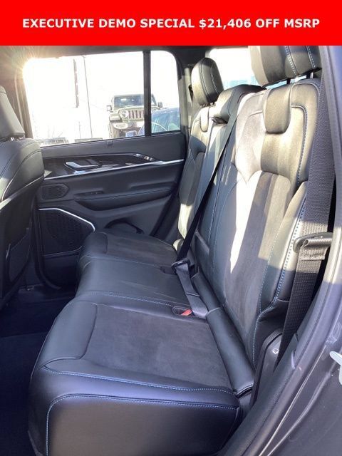 New 2023 Jeep Grand Cherokee Trailhawk w/ Advanced Protech Group II AWD/4WD image 16