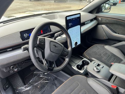 Used 2023 Ford Mustang Mach-E GT image 30