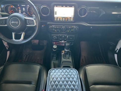 Used 2023 Jeep Wrangler Unlimited Rubicon 392 w/ Trailer Tow Package AWD/4WD image 4