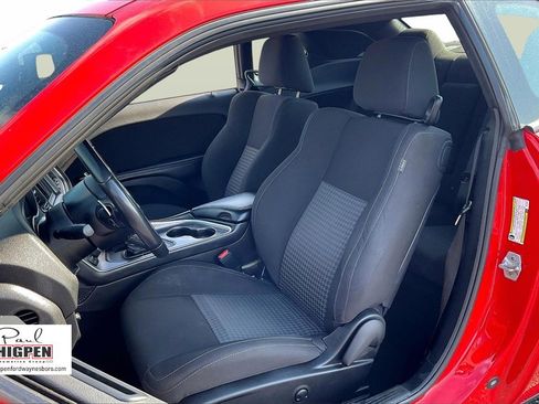 Used 2022 Dodge Challenger GT image 24