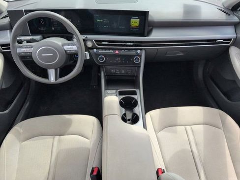 Used 2025 Hyundai Sonata SEL FWD image 25