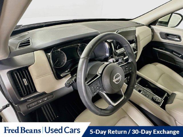 Used 2024 Nissan Pathfinder SL AWD/4WD image 13