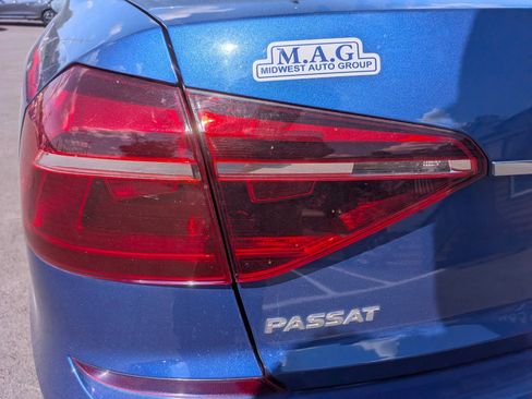 Used 2017 Volkswagen Passat 1.8T R-Line FWD image 15