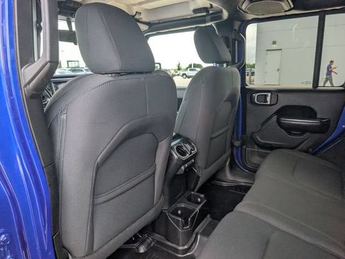 Used 2018 Jeep Wrangler Unlimited Sport S AWD/4WD image 25