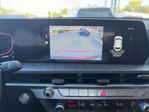 Used 2023 Kia Telluride EX w/ EX Captain's Chair Package image 9