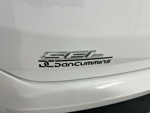 Used 2024 Ford Edge SEL AWD/4WD image 25