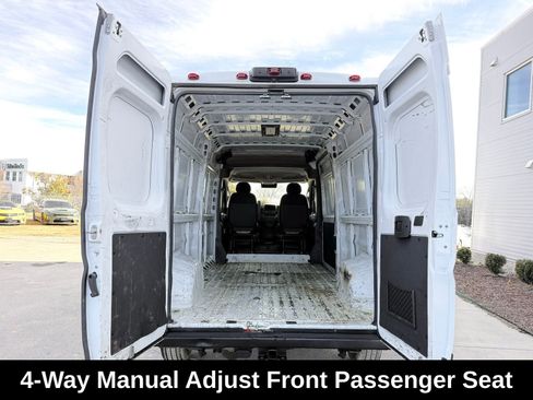 Used 2024 RAM ProMaster 2500 w/ Convenience Group FWD image 21