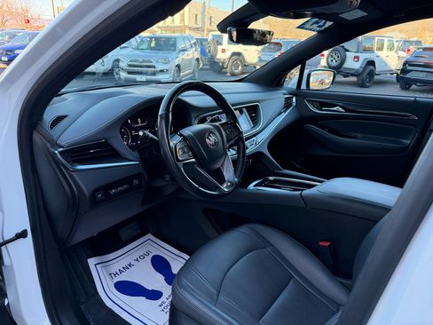 Used 2024 Buick Enclave Premium image 10