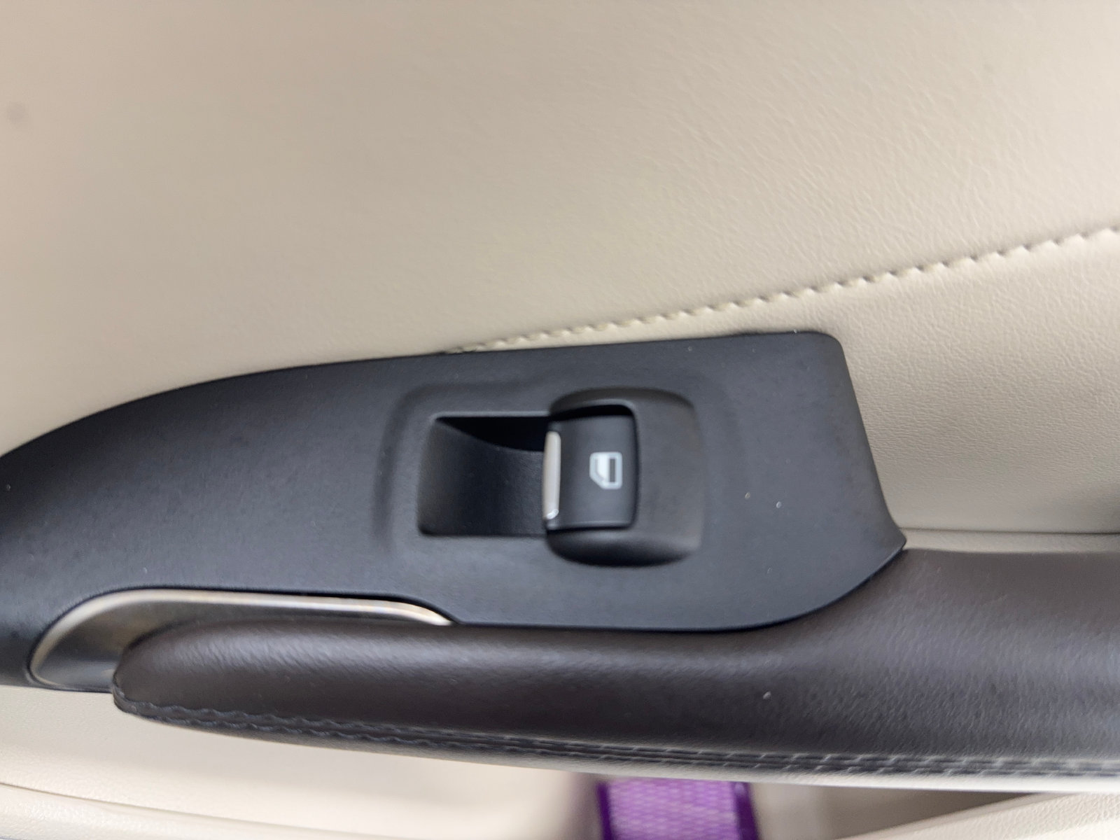 Used 2019 Lincoln MKC Reserve FWD image 37