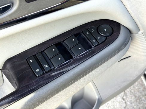 Used 2017 Buick Enclave Premium w/ Experience Buick Package image 16