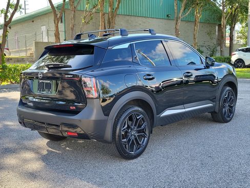 Certified 2025 Nissan Kicks SR FWD image 5