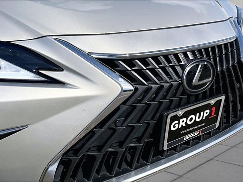 Used 2024 Lexus ES 350 w/ Premium Package FWD image 27