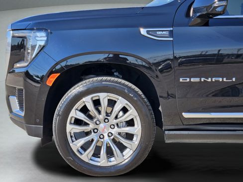 Used 2024 GMC Yukon Denali w/ Denali Reserve Package AWD/4WD image 32