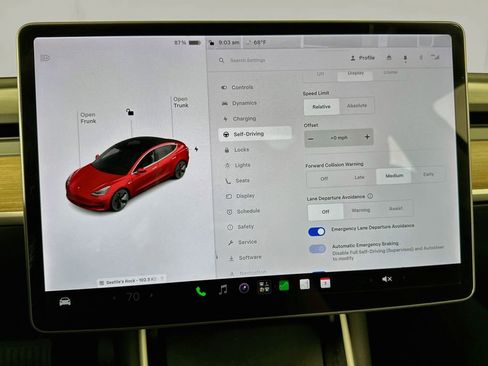 Used 2018 Tesla Model 3 Long Range RWD image 19
