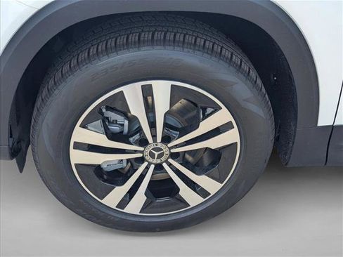 New 2026 Mercedes-Benz GLB 250 image 9