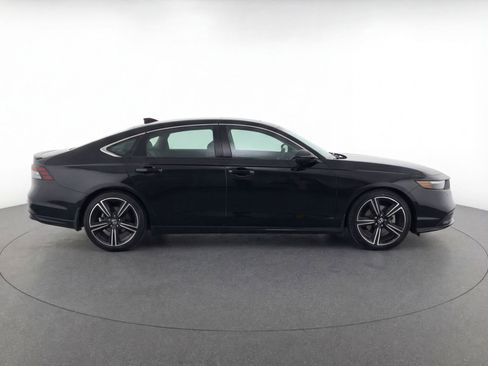 Used 2024 Honda Accord Sport image 11