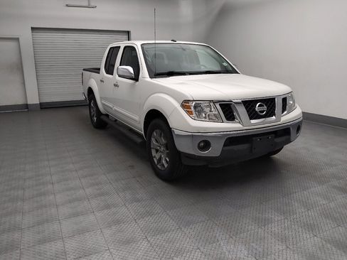 Used 2019 Nissan Frontier SL RWD image 13