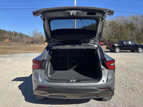 New 2026 Chevrolet Trax ACTIV w/ Sunroof Package image 25