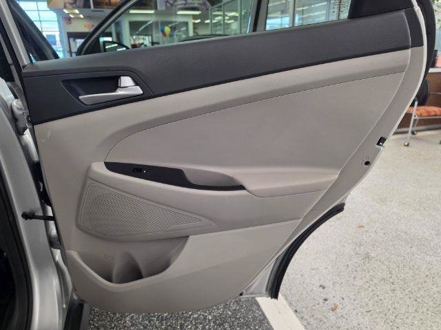 Used 2019 Hyundai Tucson SE FWD image 35