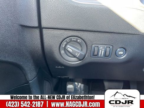 New 2023 Dodge Charger SXT image 29