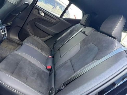 Used 2023 Volvo XC40 Recharge Plus w/ Protection Package Premier image 19