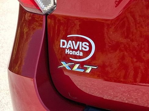 Used 2020 Ford Explorer XLT w/ Equipment Group 202A AWD/4WD image 29
