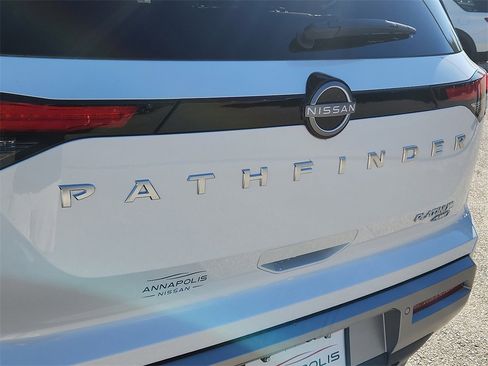 New 2025 Nissan Pathfinder Platinum w/ Cargo Package image 11