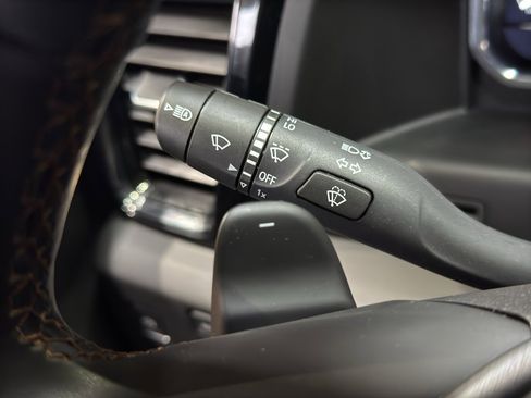 Used 2025 GMC Sierra 1500 AT4 w/ AT4 Premium Package image 28