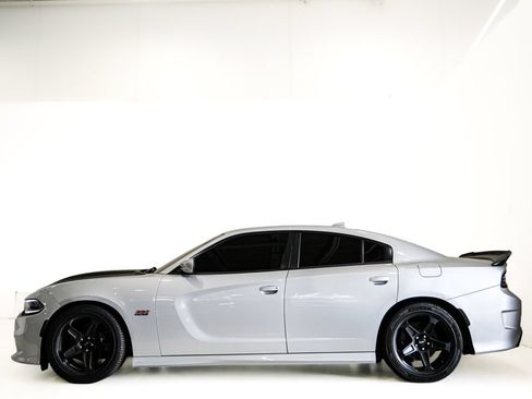 Used 2022 Dodge Charger Scat Pack RWD image 5