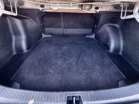 Used 2025 Toyota Corolla LE image 24