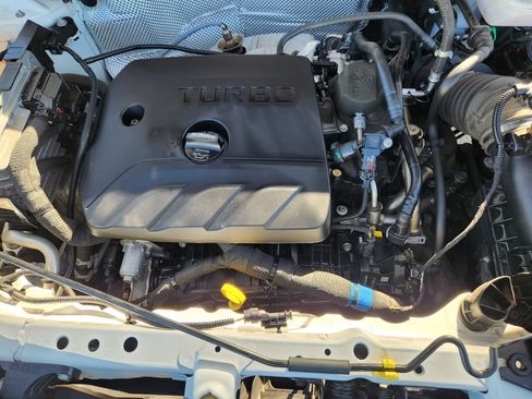 Used 2024 Buick Encore GX Sport Touring image 31