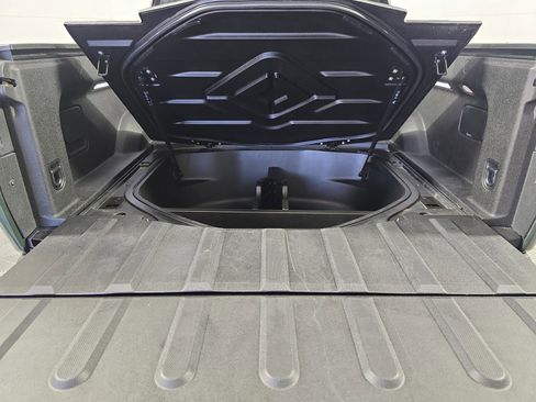 Used 2022 Rivian R1T Adventure image 25